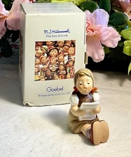 Goebel Hummel Girl with Sheet  Music Porcelain Figurine #389, TMK6, Original Box