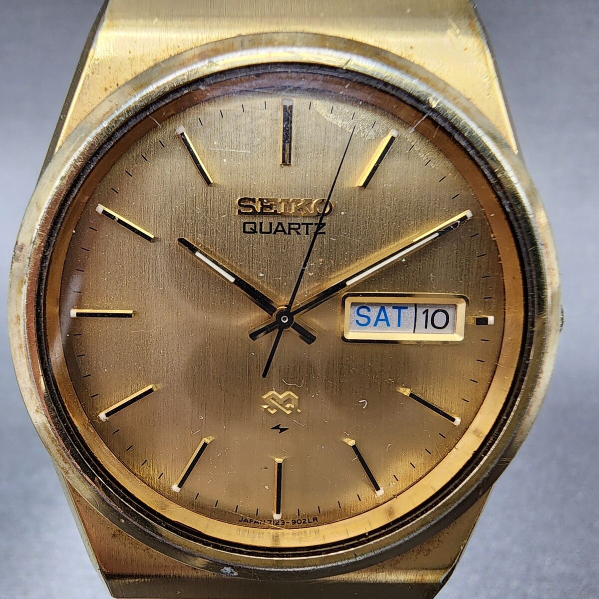 VTG Seiko SQ Watch Men 36mm Gold Dial Gold Tone Daydate VTG Seiko SQ Watch Men 36mm Gold Dial Gold Tone Daydate