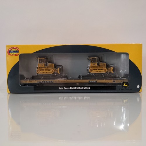 Coche plano Athearn HO 81938 60' HTTX 93834 con 2 topadoras John Deere 650H carga | Zustand: Used