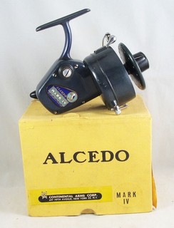 Carrete giratorio antiguo vintage ALCEDO MARK IV caja tamaño agua salada Italia
