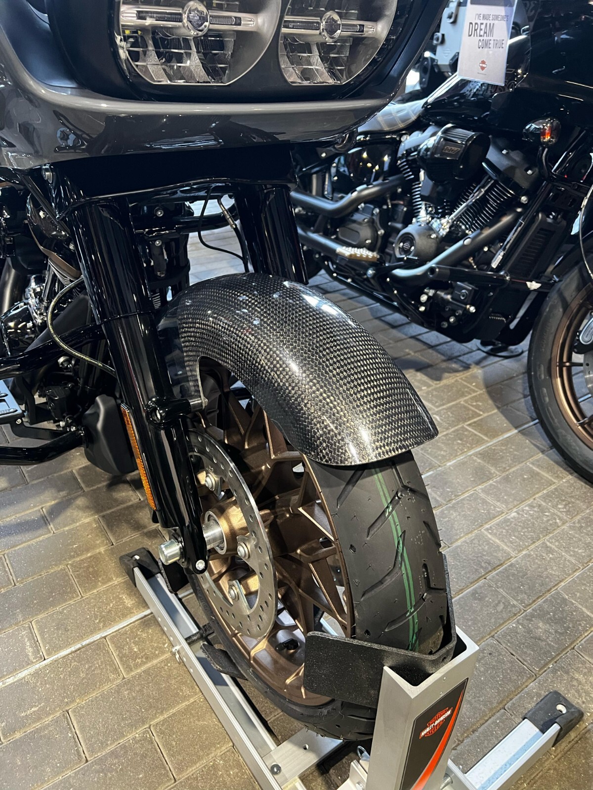 Carbon fiber front fender Harley Davidson Road King 2014 2023 / CVO 58900009 eBay
