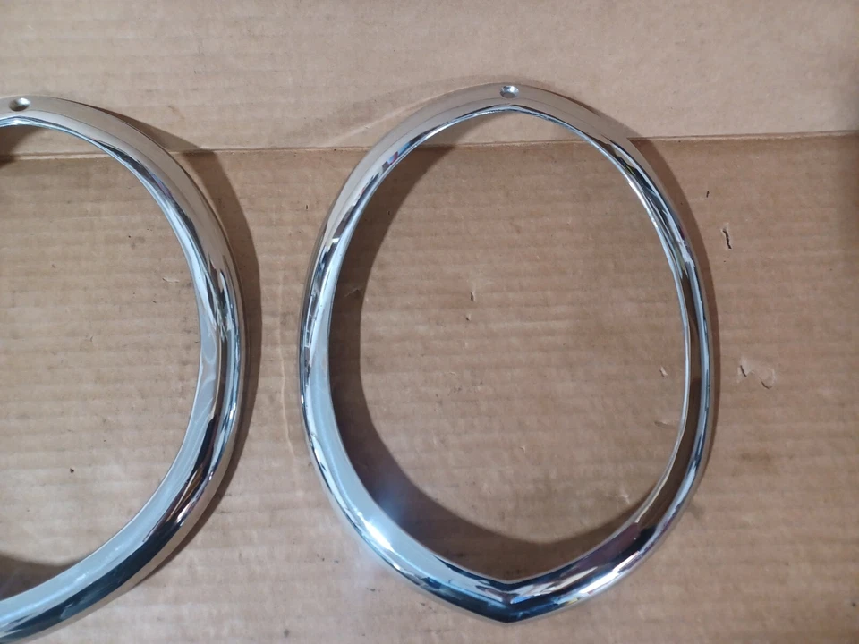 Anillo de borde de llanta de faros Studebaker Champion Commander & President 1939 nuevo en stock* Foto 2 de 4