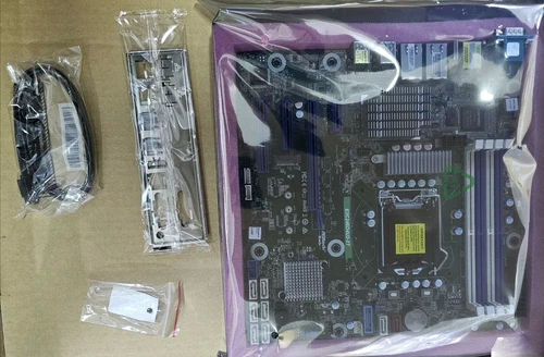 ASRock Rack E3C246D4U2-2T LGA1151 Dual 10GbE DDR4 8xSATA mATX Support Server/c. - Picture 2 of 7