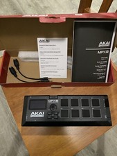 Akai Professional MPX8 Sampler 8 Pad Finger D...