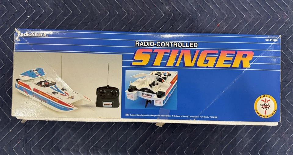 Vintage RadioShack Stinger Radio-Controlled Racing Boat NIB - Image 4 of 4