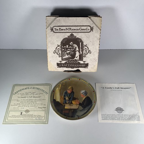 Knowles Norman Rockwell "A Family's Full Measure" Ltd Edition Collector Plate - Picture 4 of 11