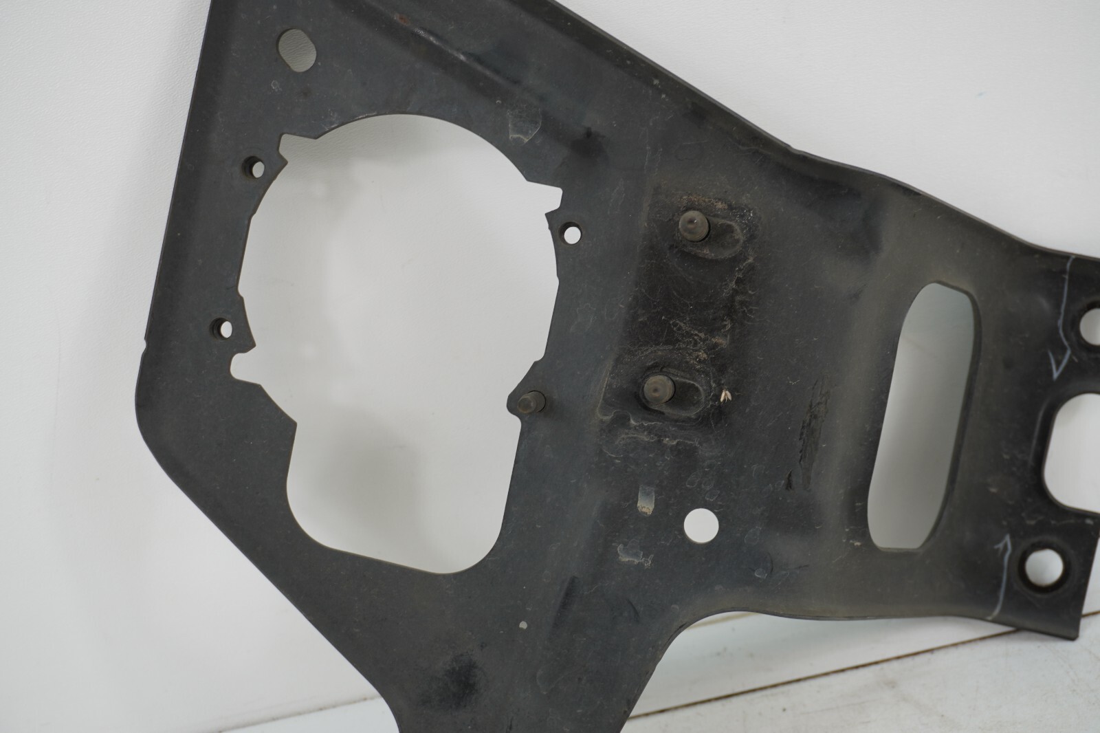 2016-2019 Nissan Titan Front Bumper Fog Light Bracket Driver Left  