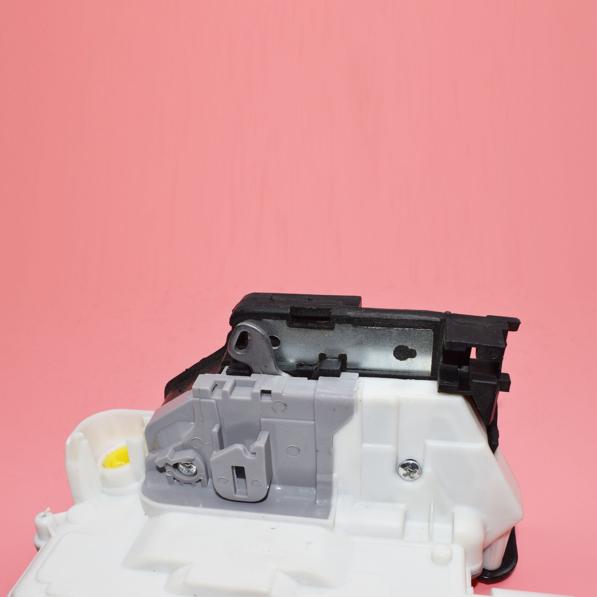 VW Left Front Door Latch Actuator Touareg
