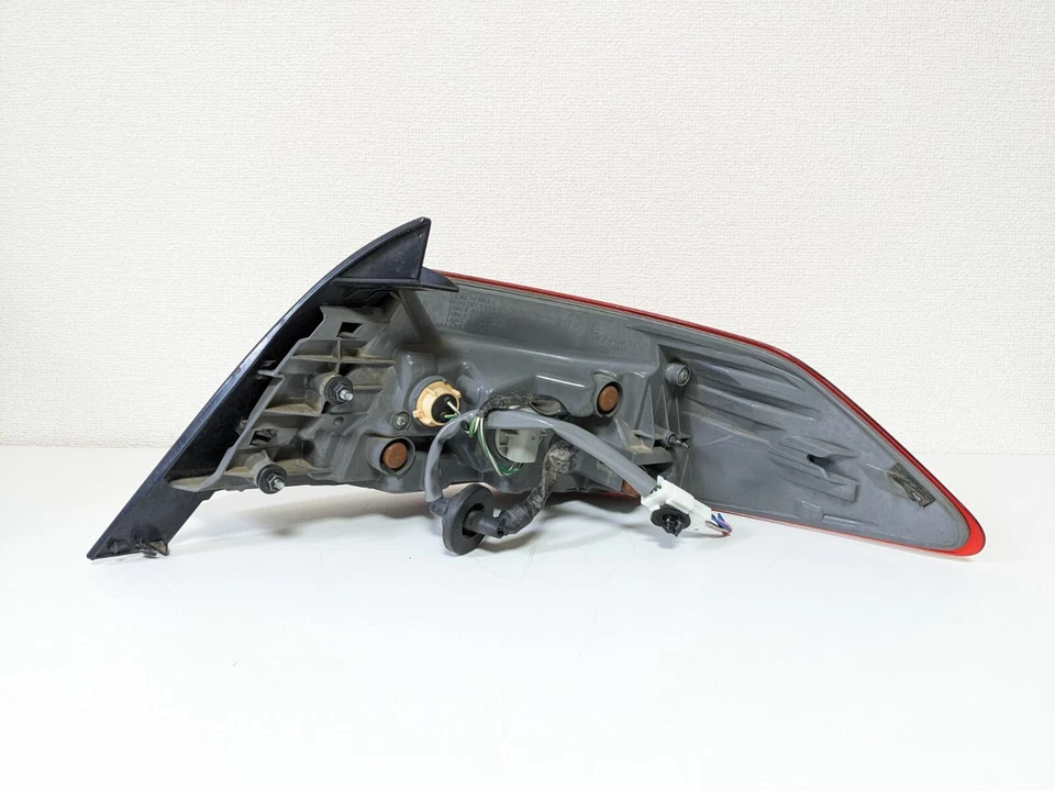 Luz trasera OEM 2011-2014 LH Infiniti M37 M56 Nissan FUGA Y51 Foto 3 de 4