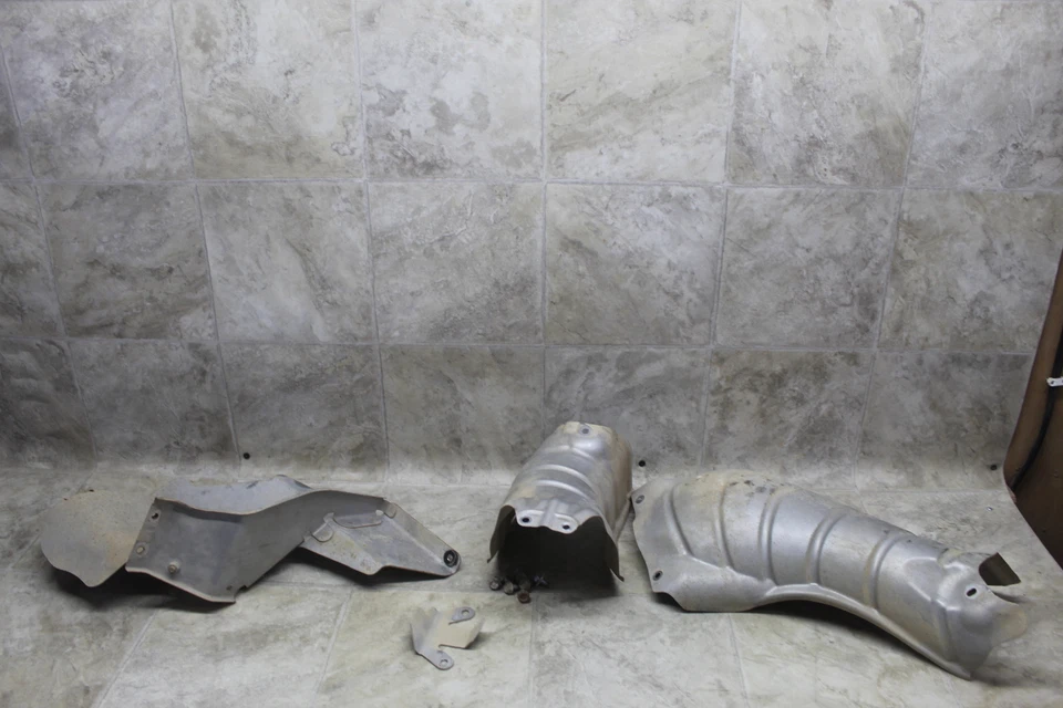 Protectores térmicos de tubo de escape OEM Honda Pioneer 1000 1000 1000-5 16-19 Foto 3 de 4