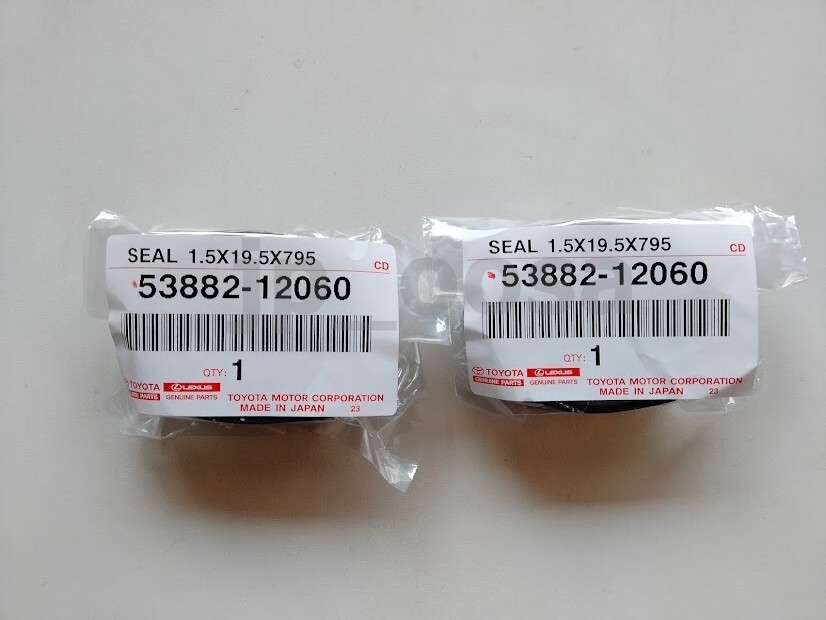Toyota Corolla AE86 Coupe OEM Fender Seal Packing Set LH RH 53882