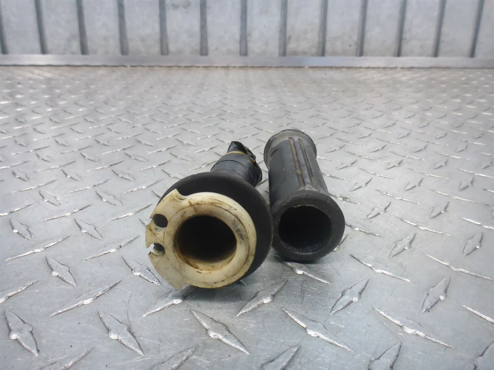 Дроссельная заслонка рукоятки 05 Suzuki GS500E GS 500 E  - Изображение 2 из 3