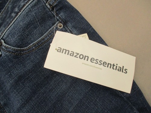 NWT Amazon Essentials Size 2 Womens Pocket Roll Up Boyfriend Denim Shorts 751 - Picture 4 of 6