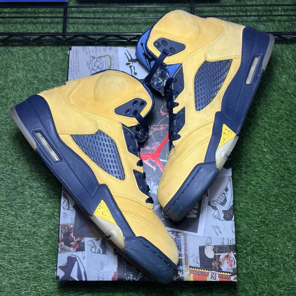 Talla 10 - Air Jordan 5 Retro SP Michigan Foto 2 de 4