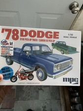 MPC MPC901 1/25 1978 Dodge D100 Pick-Up Truck Model Car Kit with Minibike