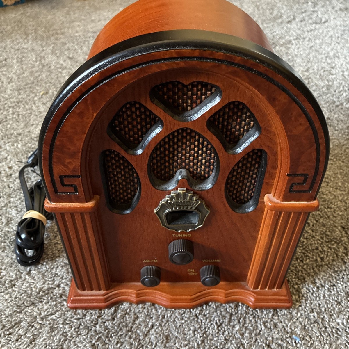 Vintage Crosley CR31 Cathedral Style AM/FM Radio Wood Cabinet