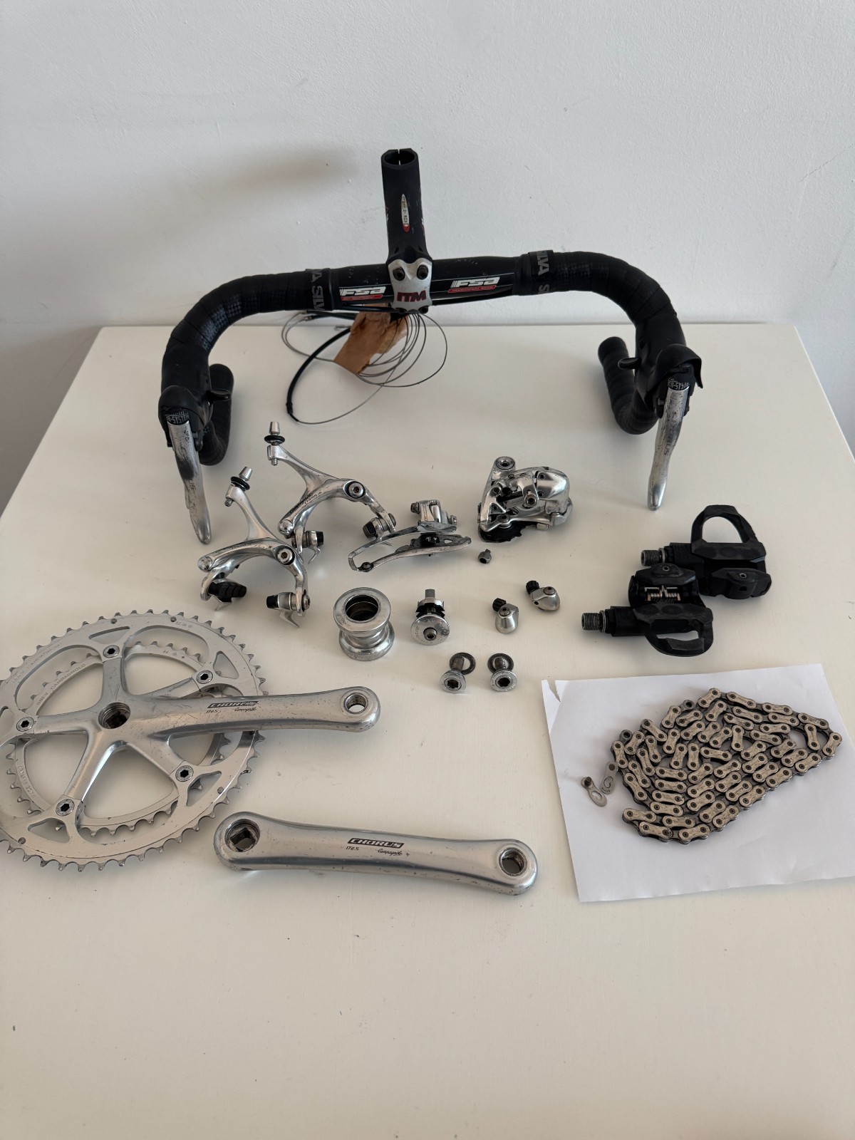 CAMPAGNOLO CHORUS 9s ROAD BIKE GROUPSET - group 9v racing bi