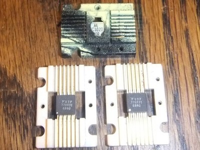Lot of 3: Old Flatpack Semiconductors - IC - Chips