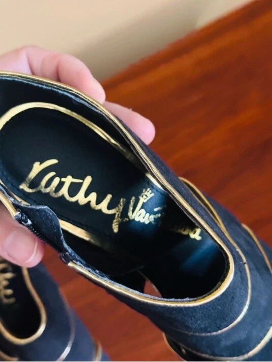 Zapatos de salón Kathy Van Zeeland con plataforma negros y dorados para mujer TALLA 6,5 RTL $75 Foto 4 de 4