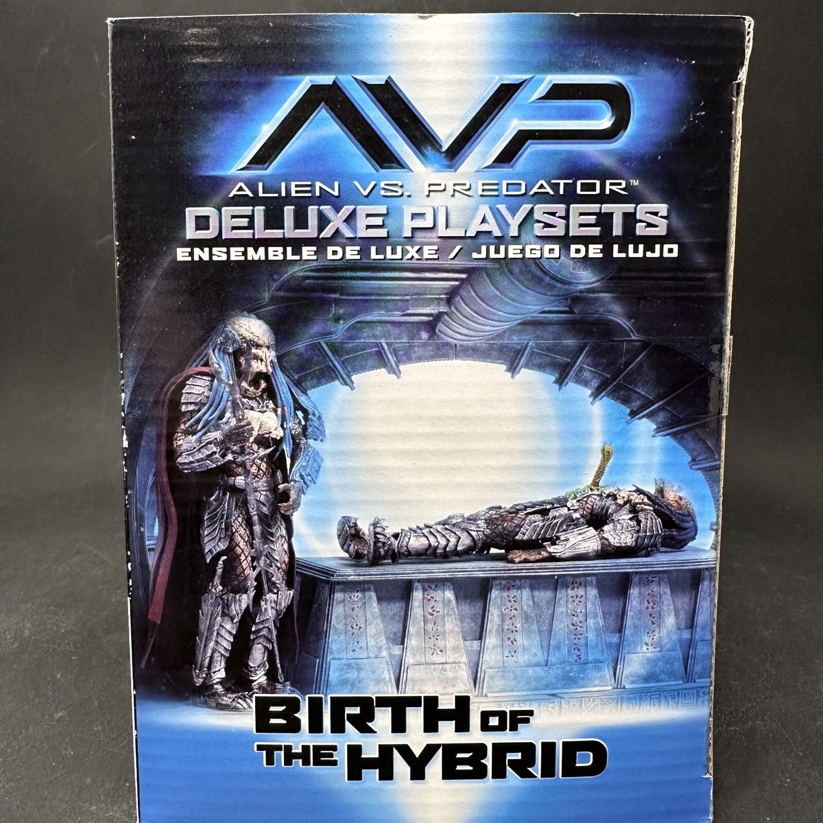 Alien vs. Predator AVP Birth of The Hybrid Deluxe Playset