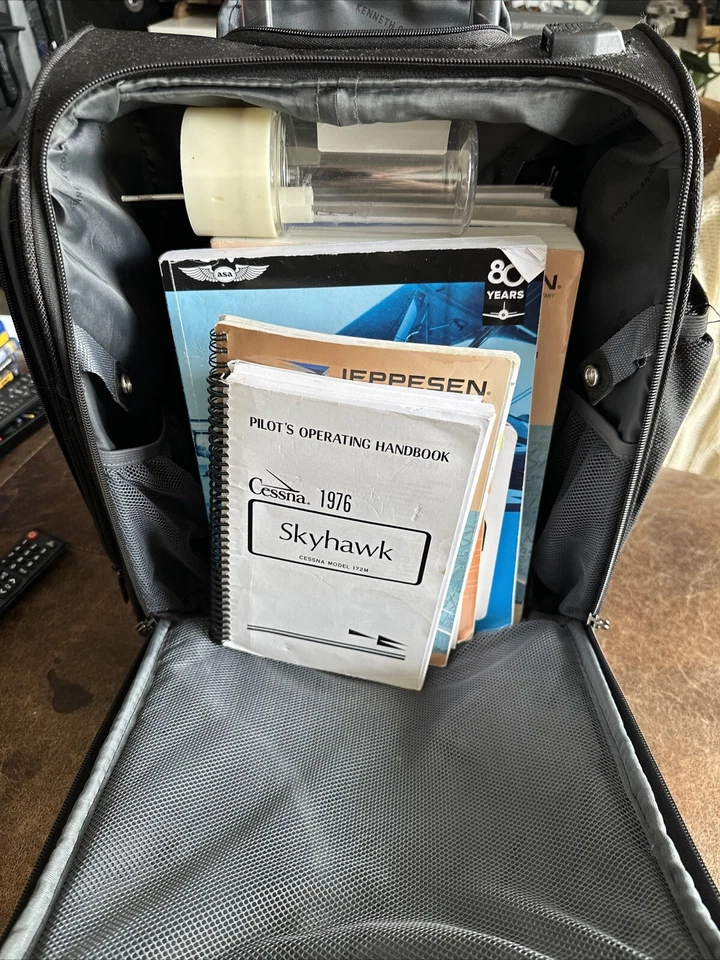 Kenneth Cole ADF Airways Rolling Briefcase Bookcase Flight Academy - Image 3 of 4