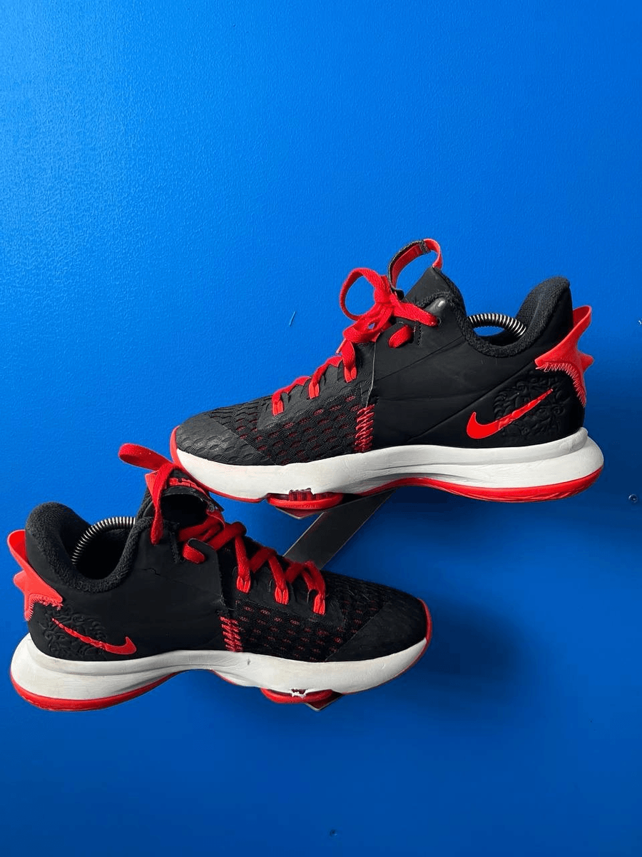 Nike Lebron Witness 5 Shoes Men's Sz 8 Black Red Basketball CQ9380