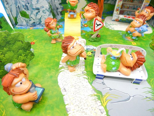 Ferrero Ü-Ei Diorama - Die Ötzis (2003) - Bild 8 von 8