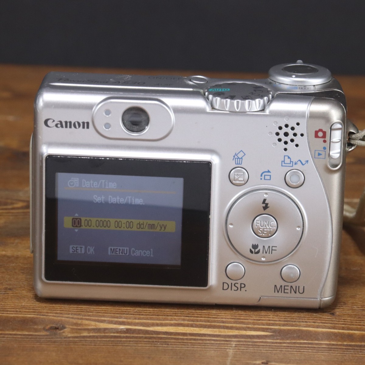 Canon PowerShot A530 5MP Digital Camera 4x Zoom 2GB SD, Case, Cord