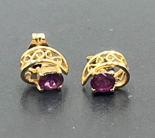 14k Solid Yellow Gold Genuine Oval Ruby Filigree … - image 1