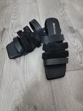 Antelope Women's Adalyn Leather Flat Flip-Flop Sandals Black Size 38/ 7.5 US New