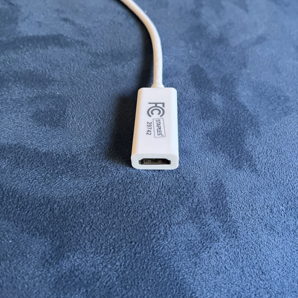 Staples Mini Display Port to HDMI Adapter. Video Cable. - Image 4 of 4