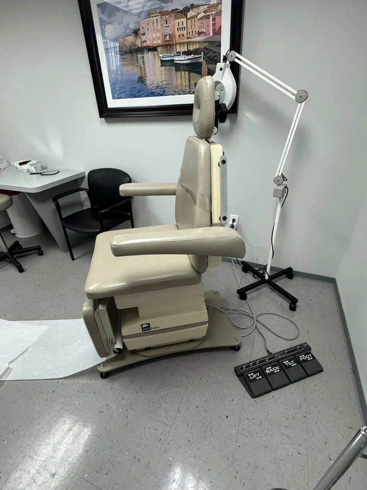 Стул/стол для медицинских процедур MTI 429 в отличном рабочем состоянии/с подлокотниками - Изображение 2 из 4