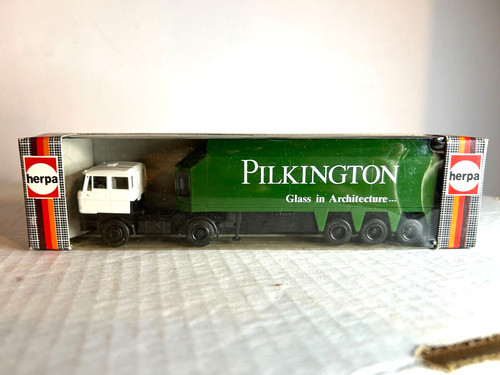 HERPA #827101 DAF cabina con remolque de tres ejes 32' "Pilkington Glass" 1:87 | Zustand: New