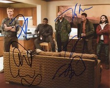 "The Predator" Cast AUTOGRAPHS Signed 8x10 Photo X5 ACOA