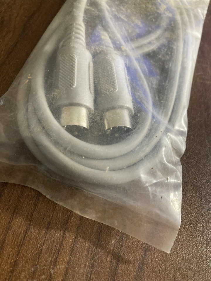 Radio Shack 6 Ft. Midi/Din Cables 5-pin Male to 5-pin Male 420-2151 New - Image 4 of 4