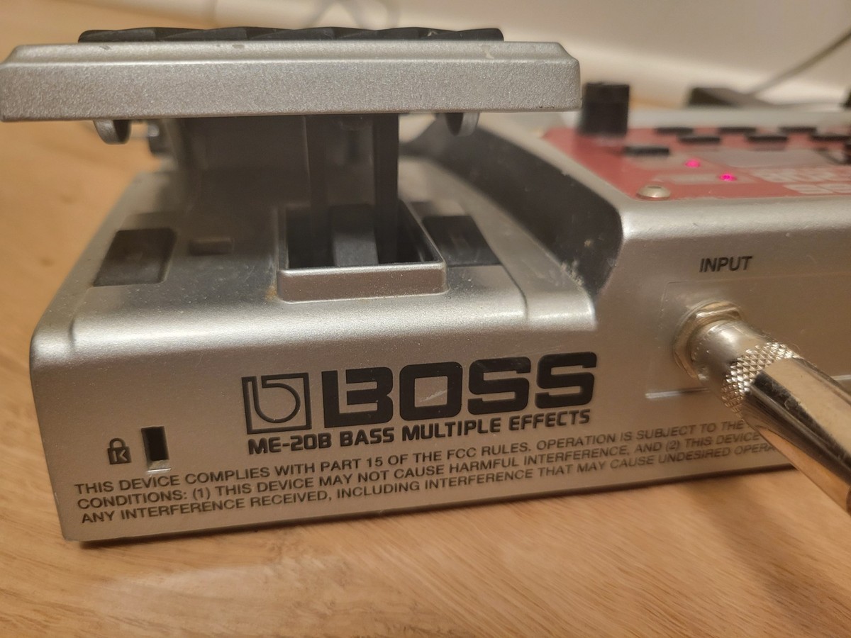 Boss ME-20B Multi-Effects Guitar Effect Pedal for sale