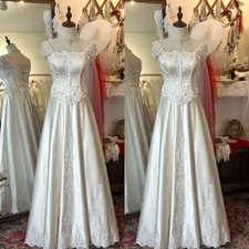 Elegant Wedding Dresses Short Sleeves Lace Appliques Satin A Line Bridal Gowns
