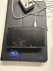 Nintendo 3DS 2GB Handheld System - Black - Works Great - Seven Games Included