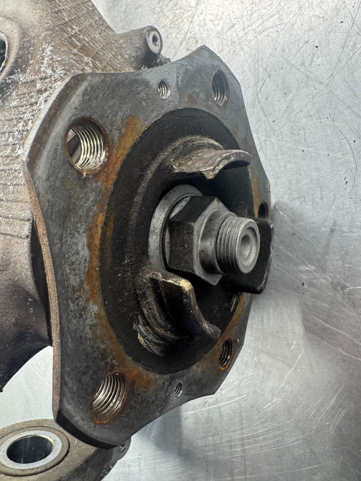 Porsche Panamera 2010-2016 buje de husillo delantero derecho OEM 97034115804 Foto 3 de 4