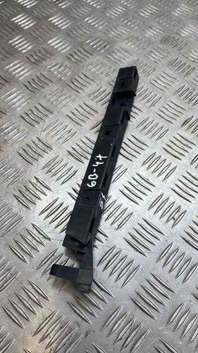 BMW 1 E81 Kotflügelhalter vorne links 51777118159 2.00 Diesel 2009 31822230