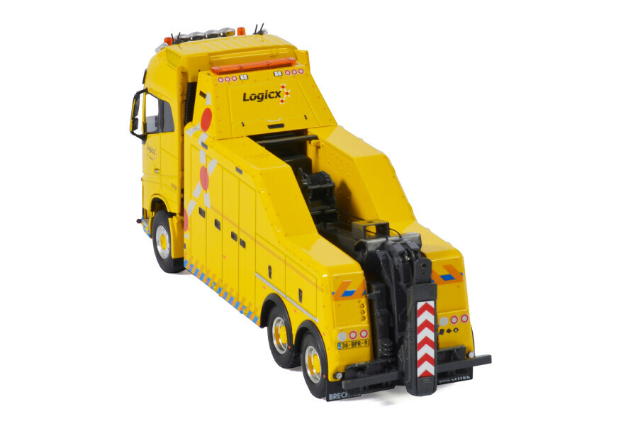 WSI 01-3465 Volvo FH4 Globetrotter 6x2 Falkom Wrecker Truck