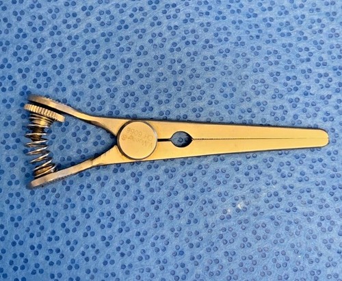 Set of 4 Codman/V. Mueller Glover/Cooley Bulldog Clamps Straight & Curved cardio - Picture 6 of 11