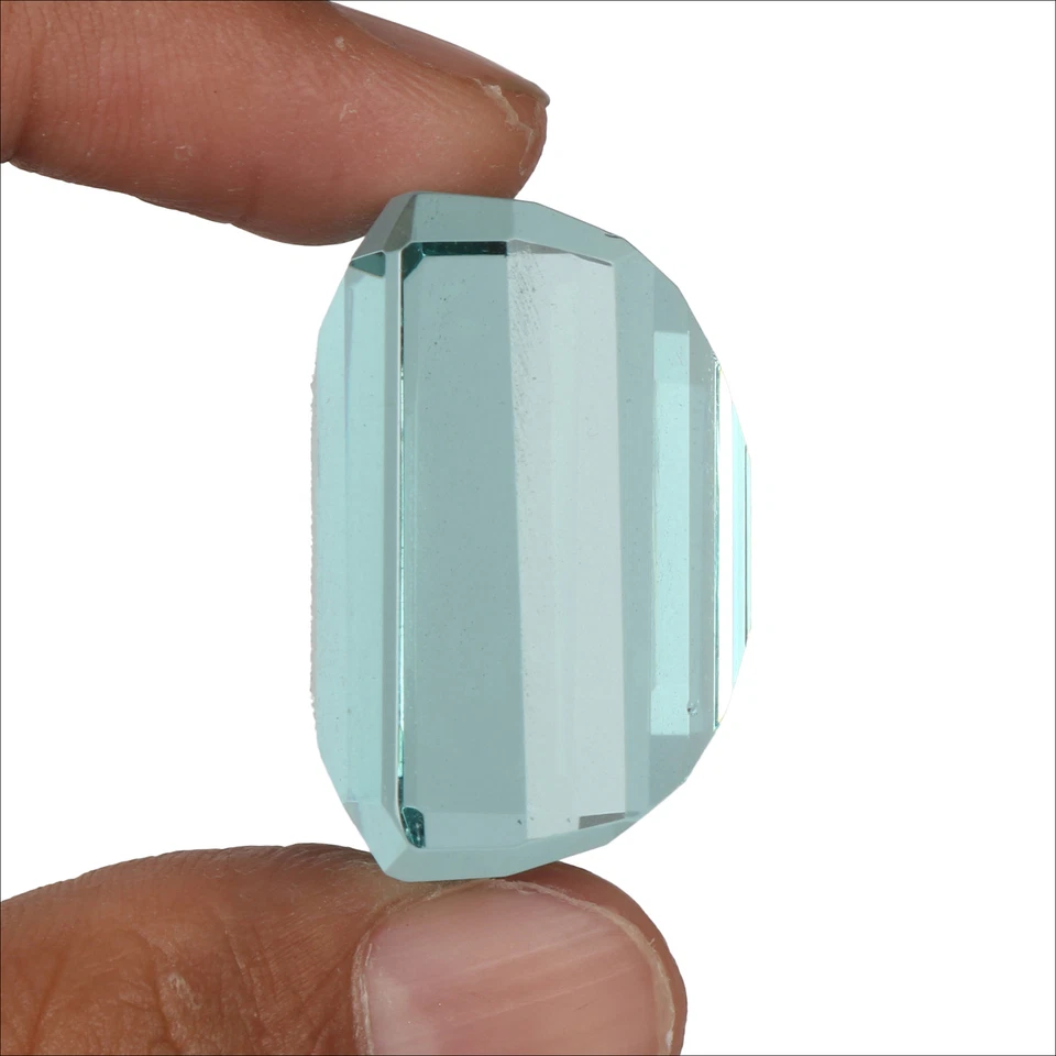 Большой ограненный в лаборатории драгоценный камень синий аквамарин 65 карат россыпью - Изображение 2 из 3