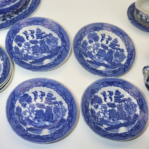 Blue Willow Vintage Japan Miniture Ceramic Tea Set - With Some Cracked Pieces - Picture 14 of 23