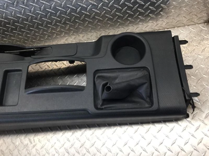 07-14 FJ CRUISER FRONT CONSOLE ASSEMBLY BLACK OEM  - Image 4 of 4