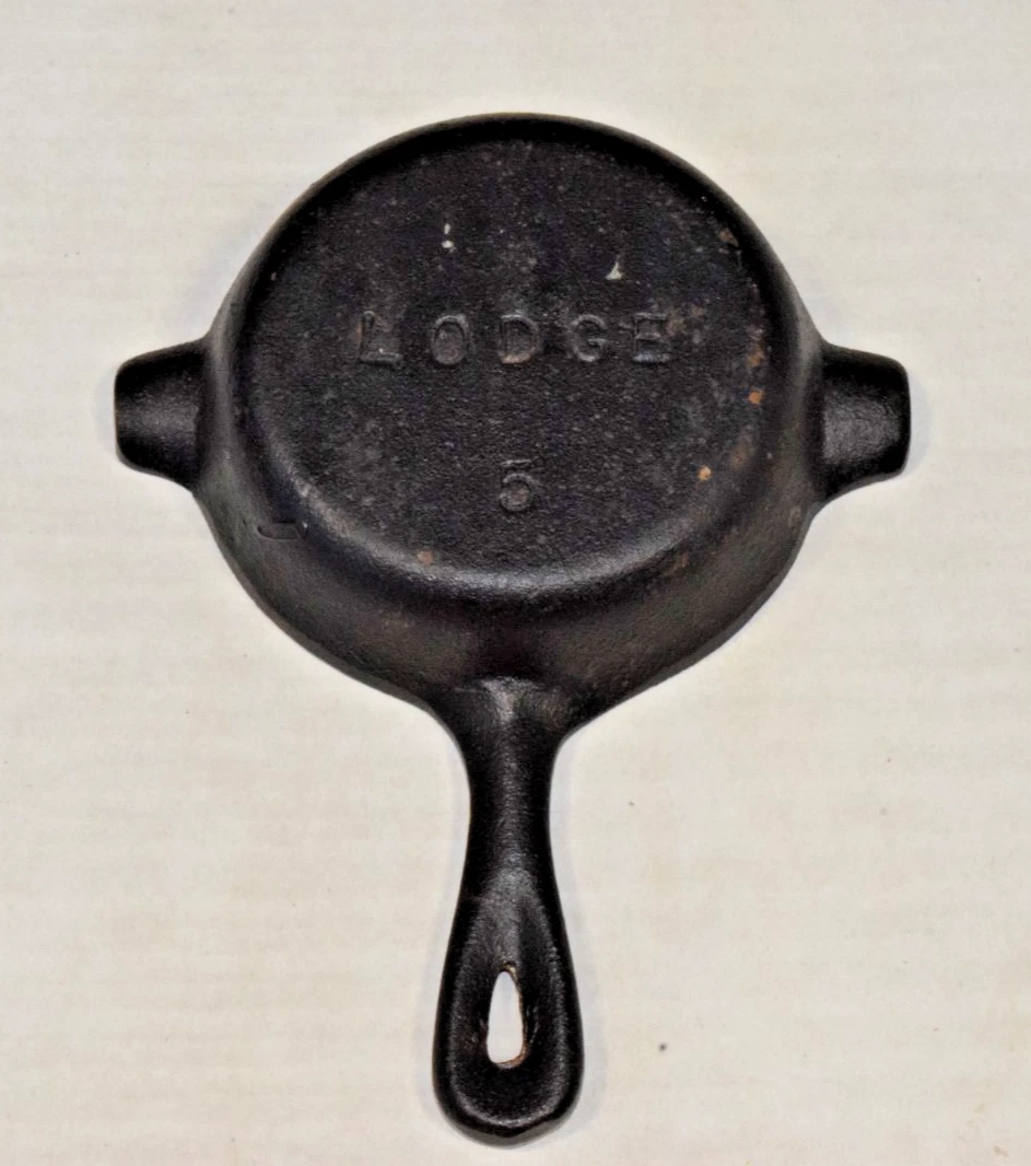 Vintage Lodge #5 Miniature Cast Iron Skillet Ashtray 1960s 6 Inch Long