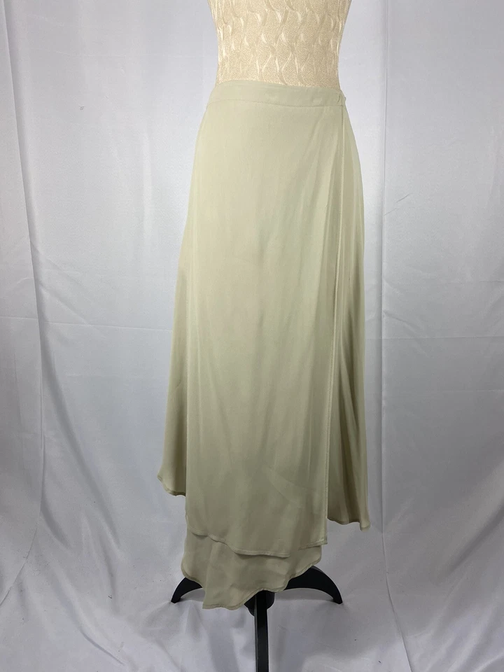 Falda GianFranco Ferre Studio Talla 12 Avantgarde Color Crema Alta Baja Fluida Foto 2 de 3