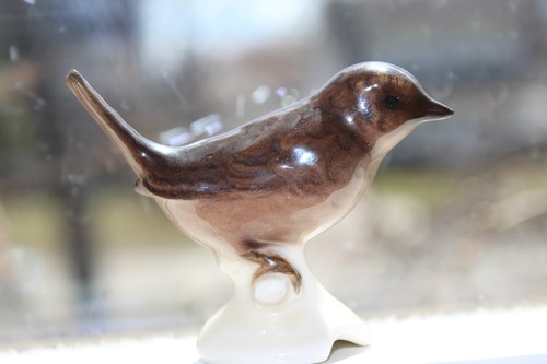 Goebel Germania Ovest Porcellana Winter Wren Mini Figurina 2" - Foto 14 di 20