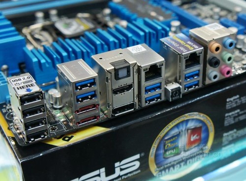 I/O ASUS P8Z77-V DELUXE Motherboard Backplates IO - Picture 2 of 4