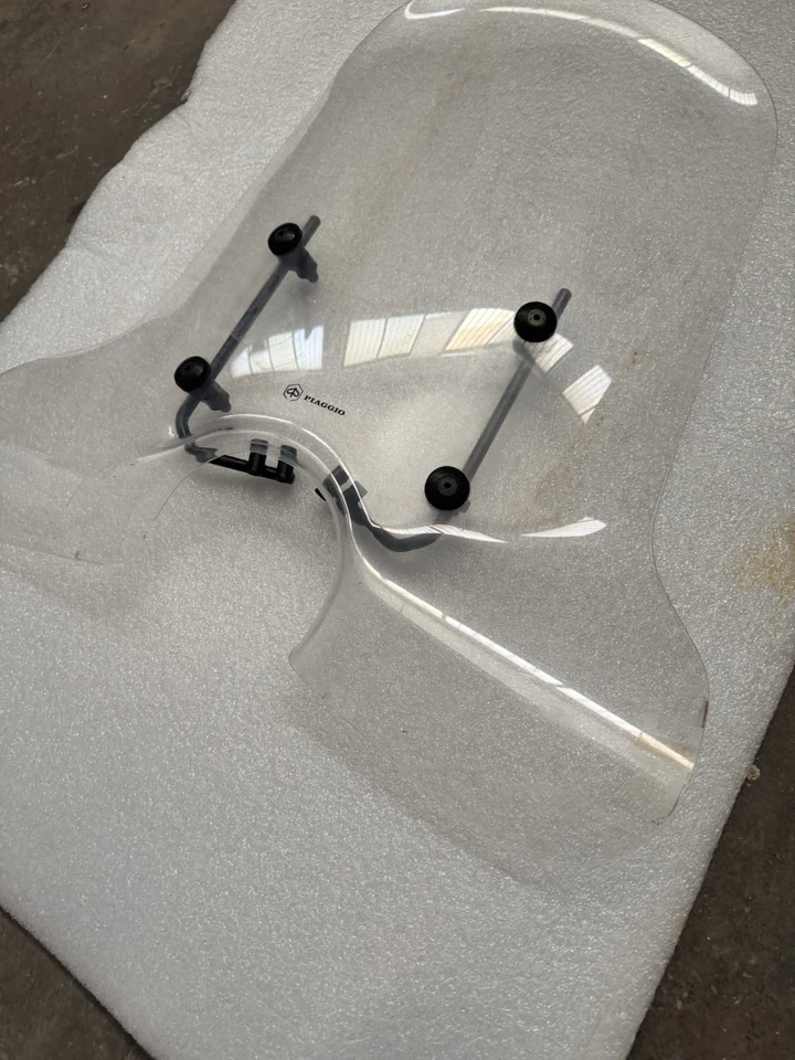 Parabrezza - Paravento Completo Di Staffe - Originale PIAGGIO - Immagine 4 di 4